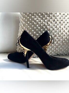 Sam Edelman Black Suede Heels w/ Gold Stud Back Detail – Size 8 ✨✨✨